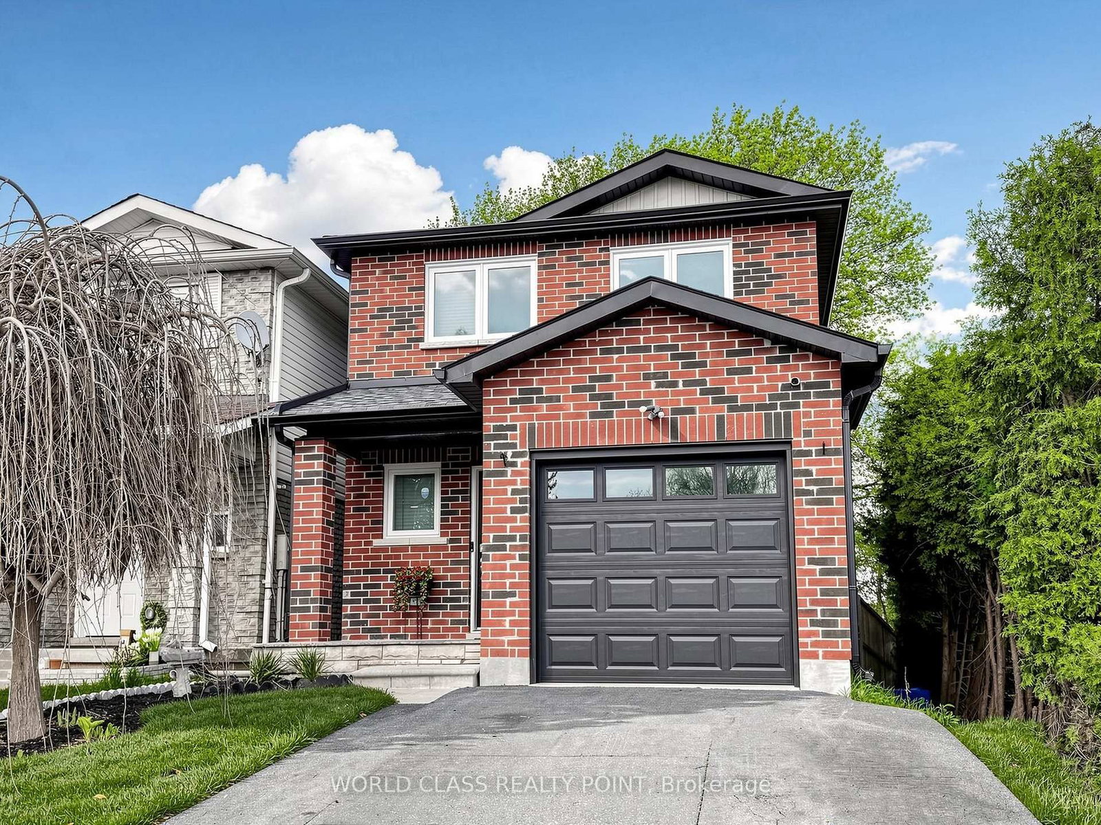 1638 Norwill Crescent