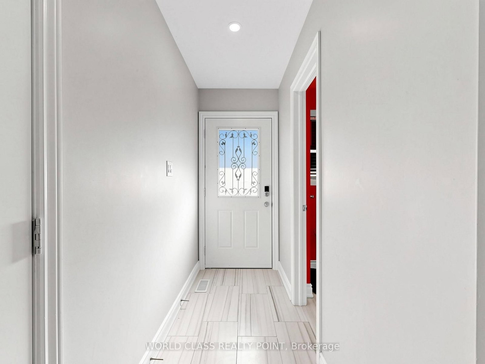 1638 Norwill Crescent - Photo 16