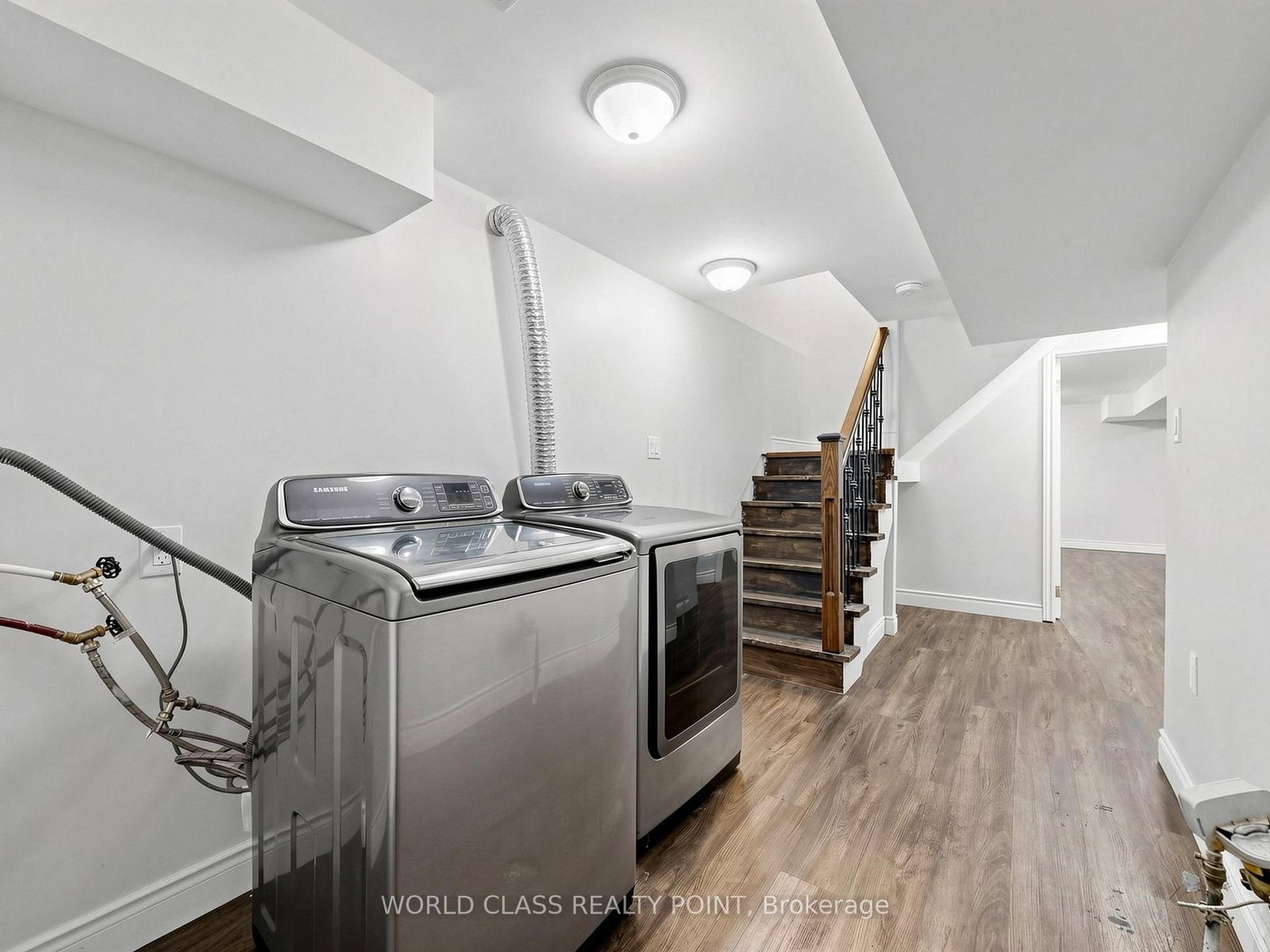 1638 Norwill Crescent - Photo 31