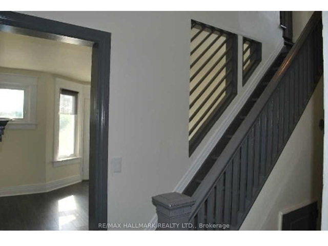 Upper - 155 Greenwood Avenue