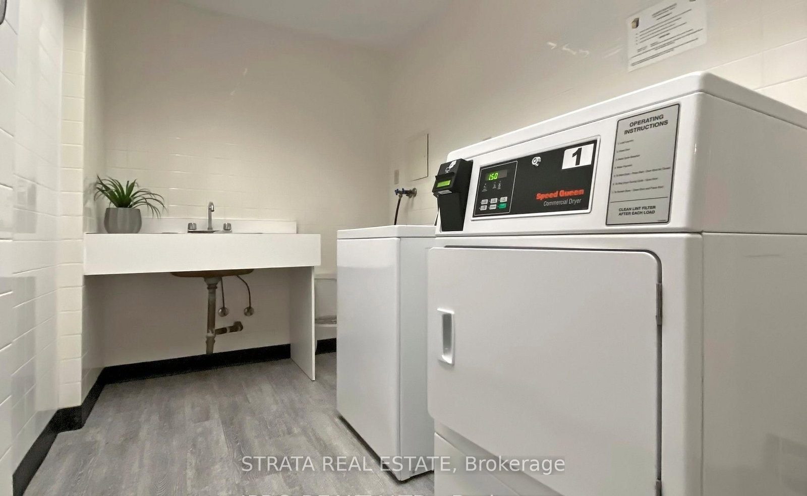 300 Coxwell Avenue, Unit 406 - Photo 18
