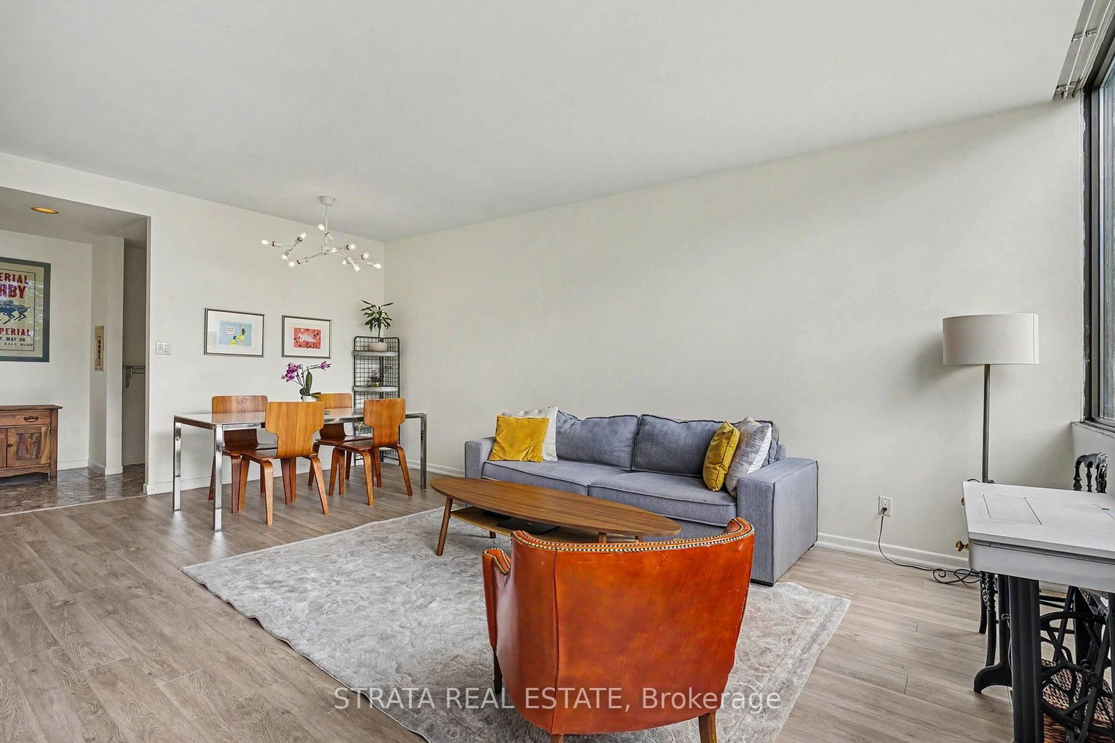 300 Coxwell Avenue, Unit 406 - Photo 2