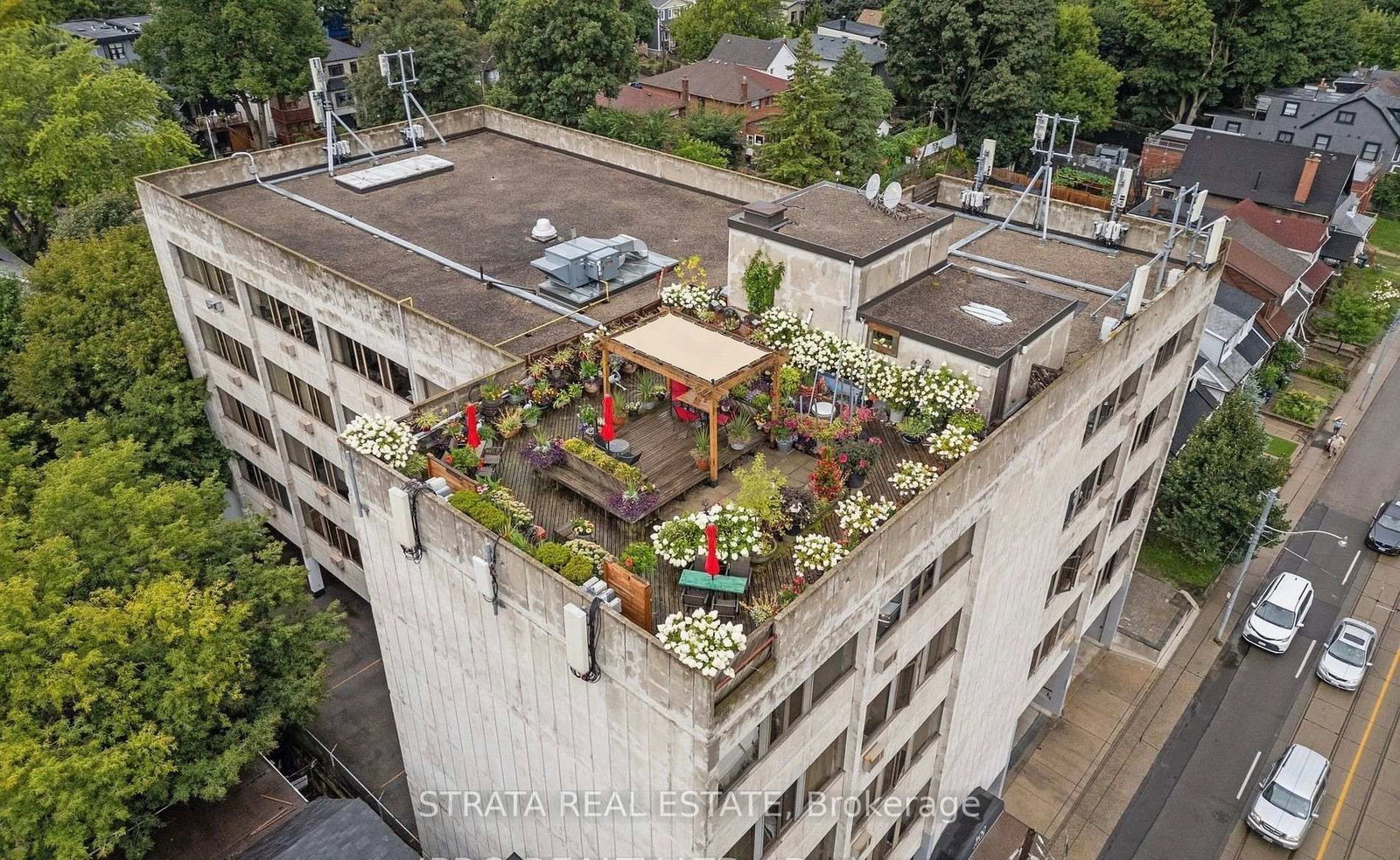 300 Coxwell Avenue, Unit 406 - Photo 21