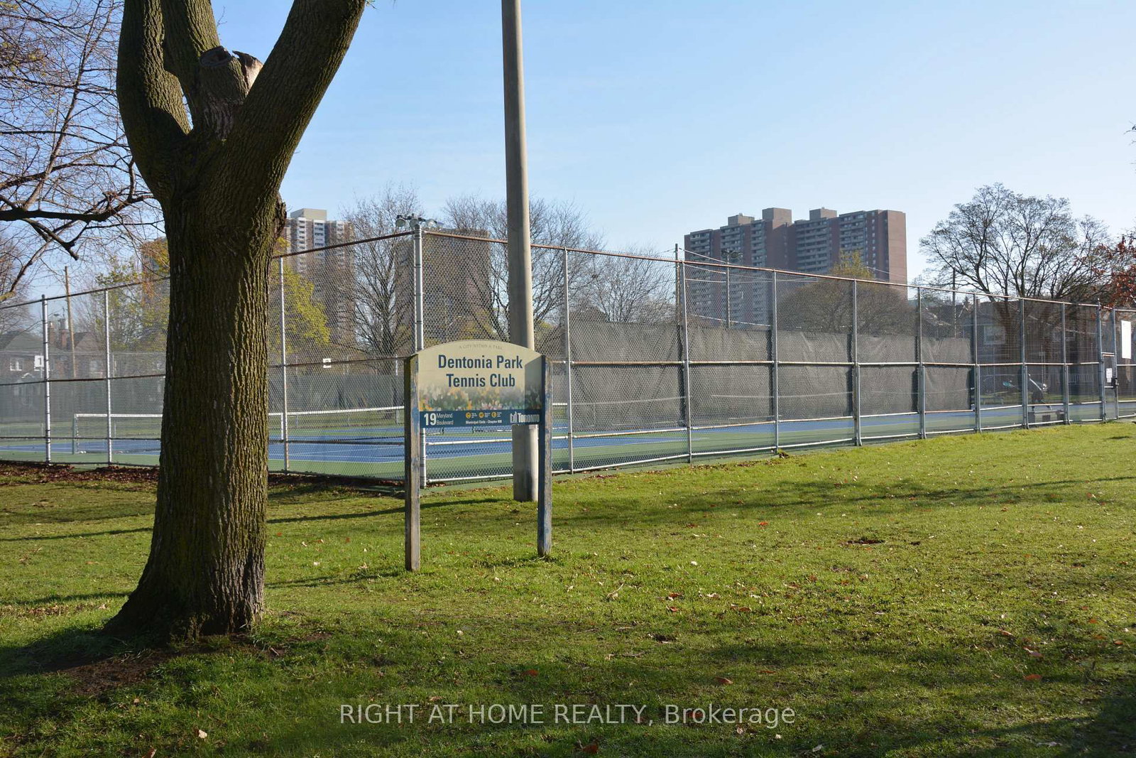 26 Maryland Boulevard - Photo 37