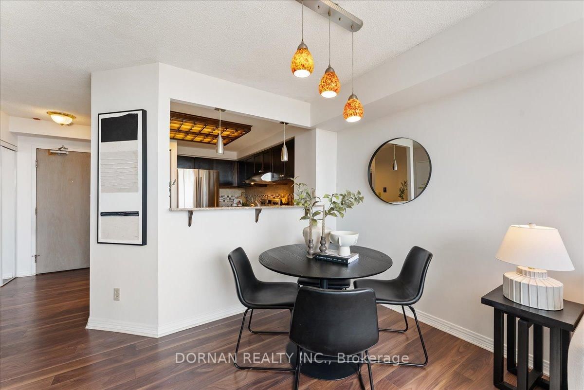 711 Rossland Road E, Unit 1112 - Photo 12
