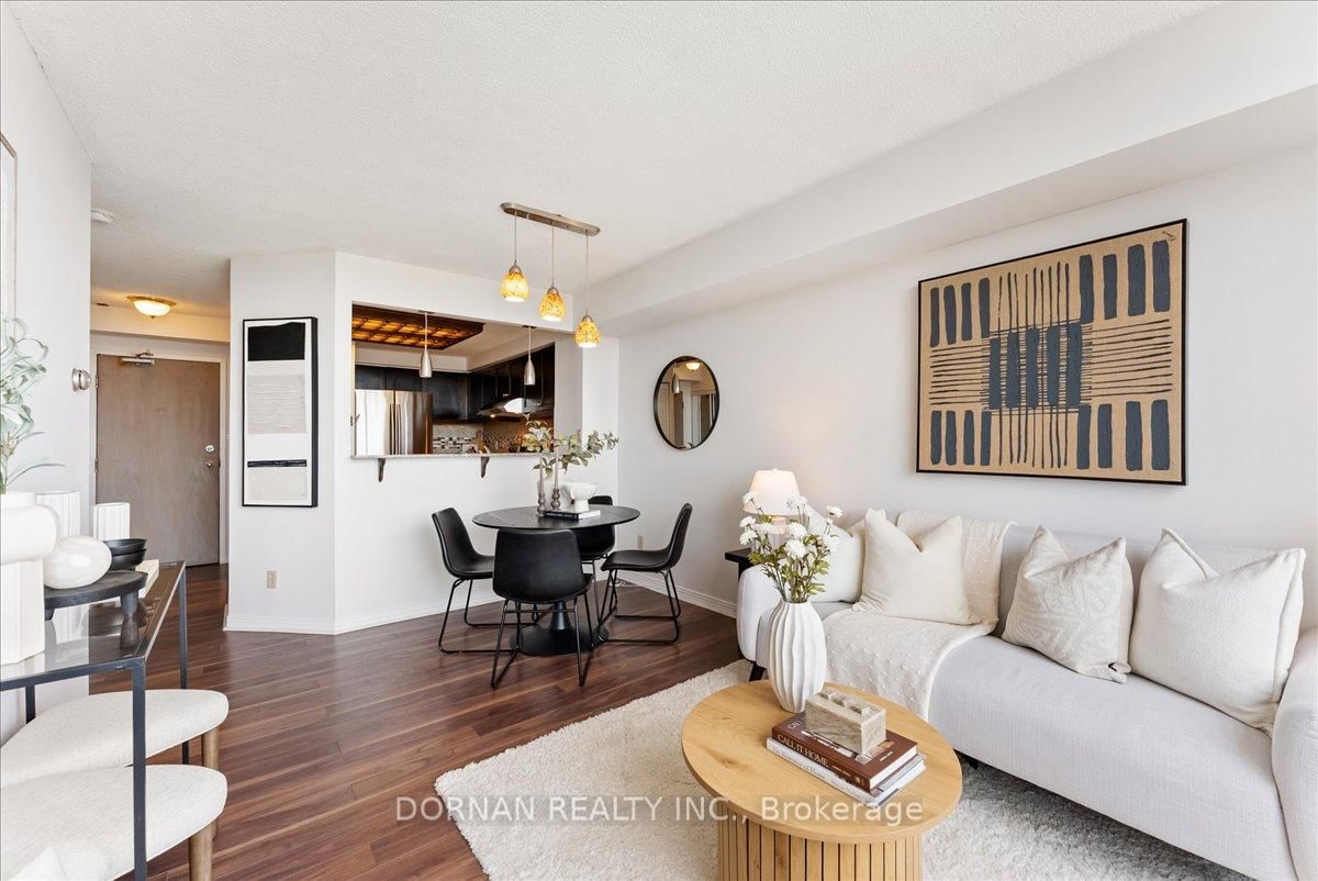 711 Rossland Road E, Unit 1112 - Photo 16