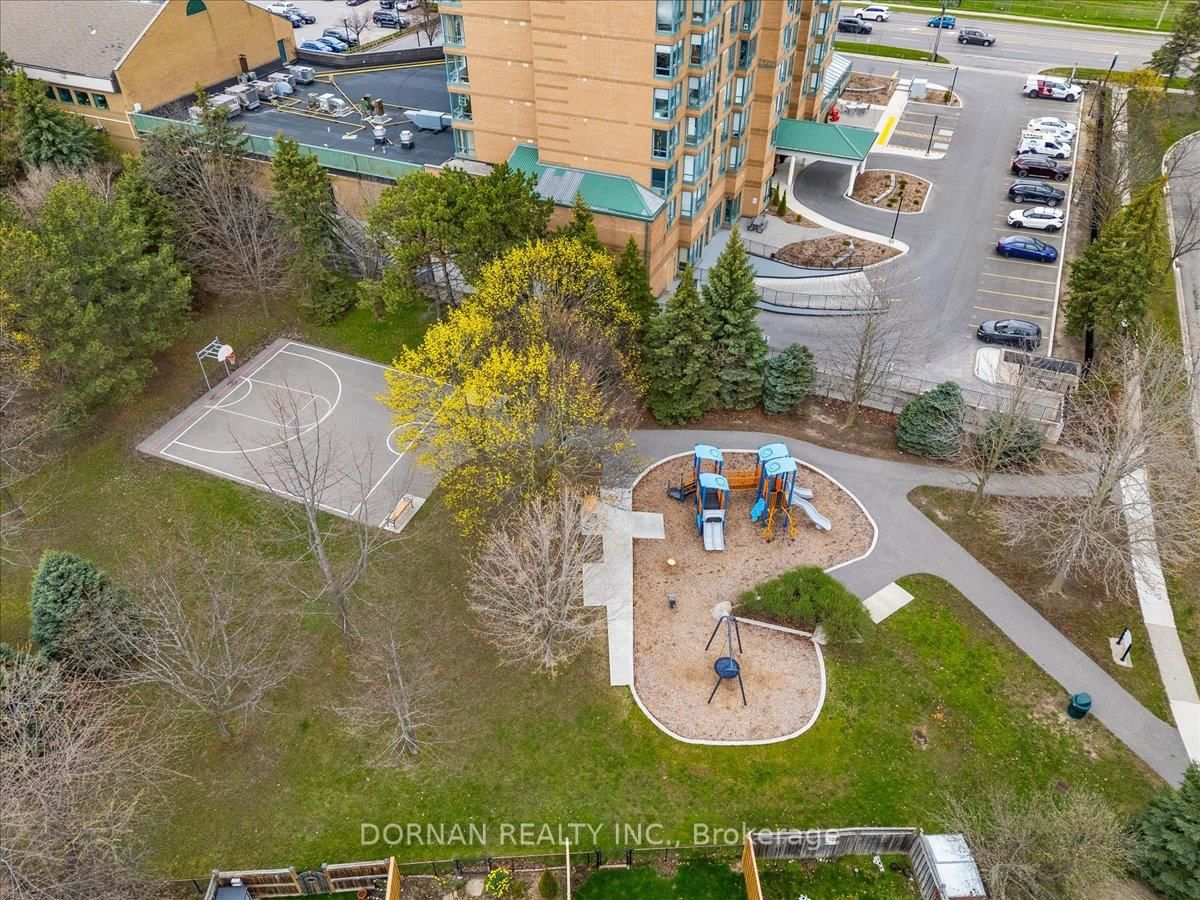 711 Rossland Road E, Unit 1112 - Photo 38