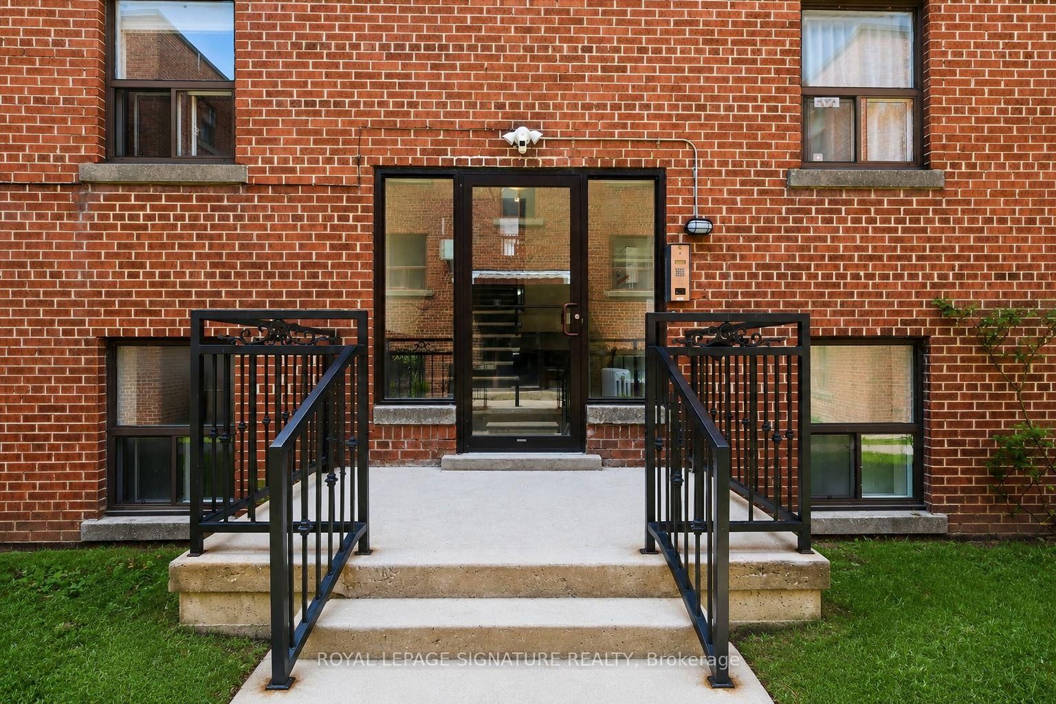 1000 O'Connor Drive, Unit 201