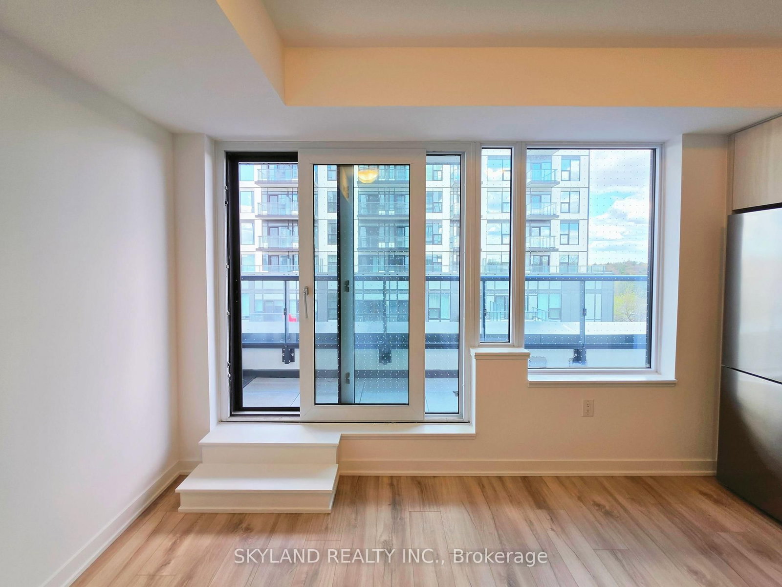 7437 Kingston Road, Unit 409B - Photo 4