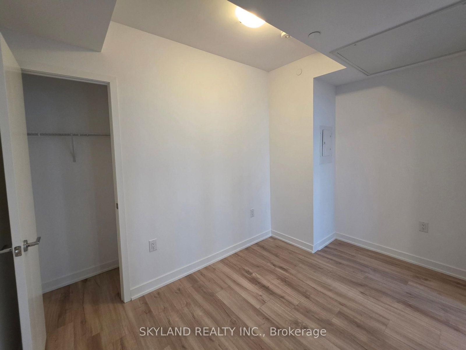 7437 Kingston Road, Unit 409B - Photo 5