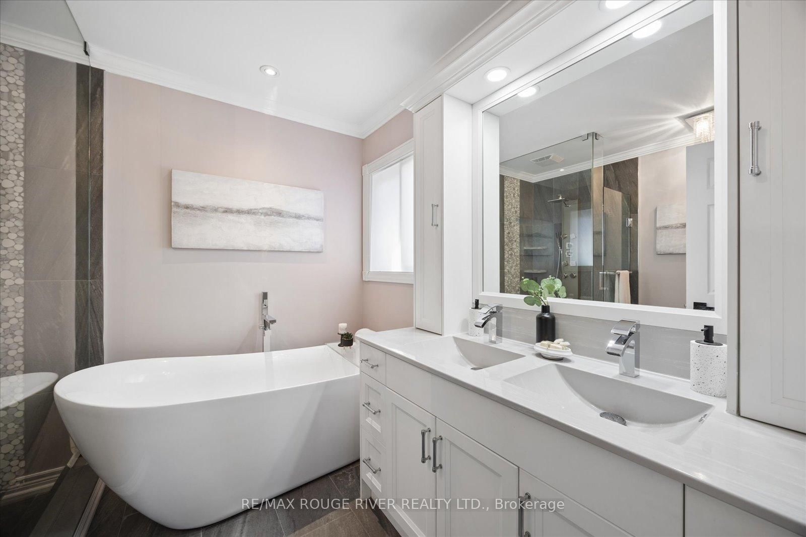 8 Rosemarie Crescent - Photo 15