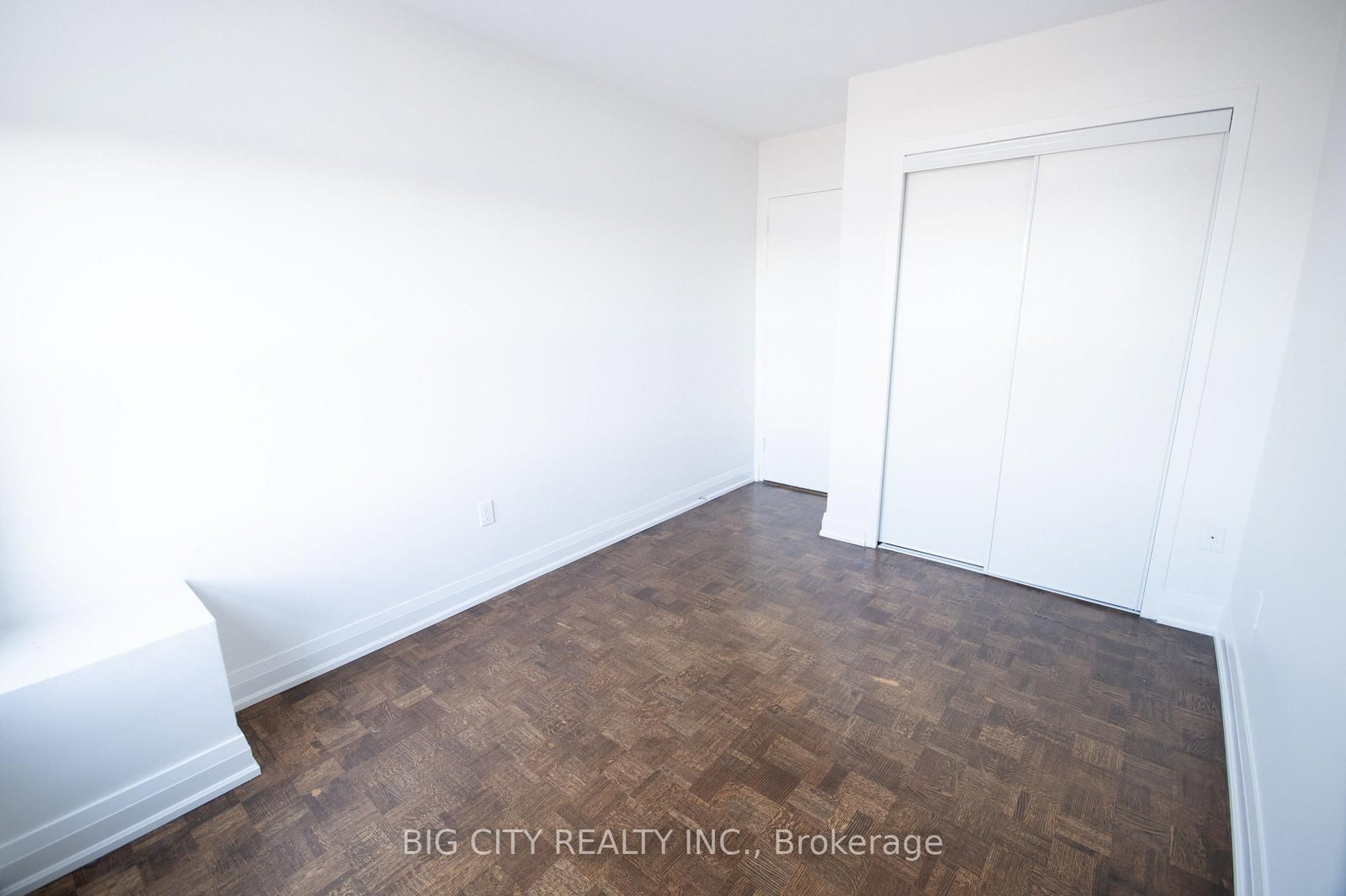 1000 Broadview Avenue, Unit 401 - Photo 4