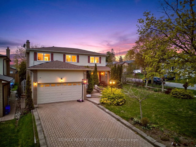 2 Dunbar Drive