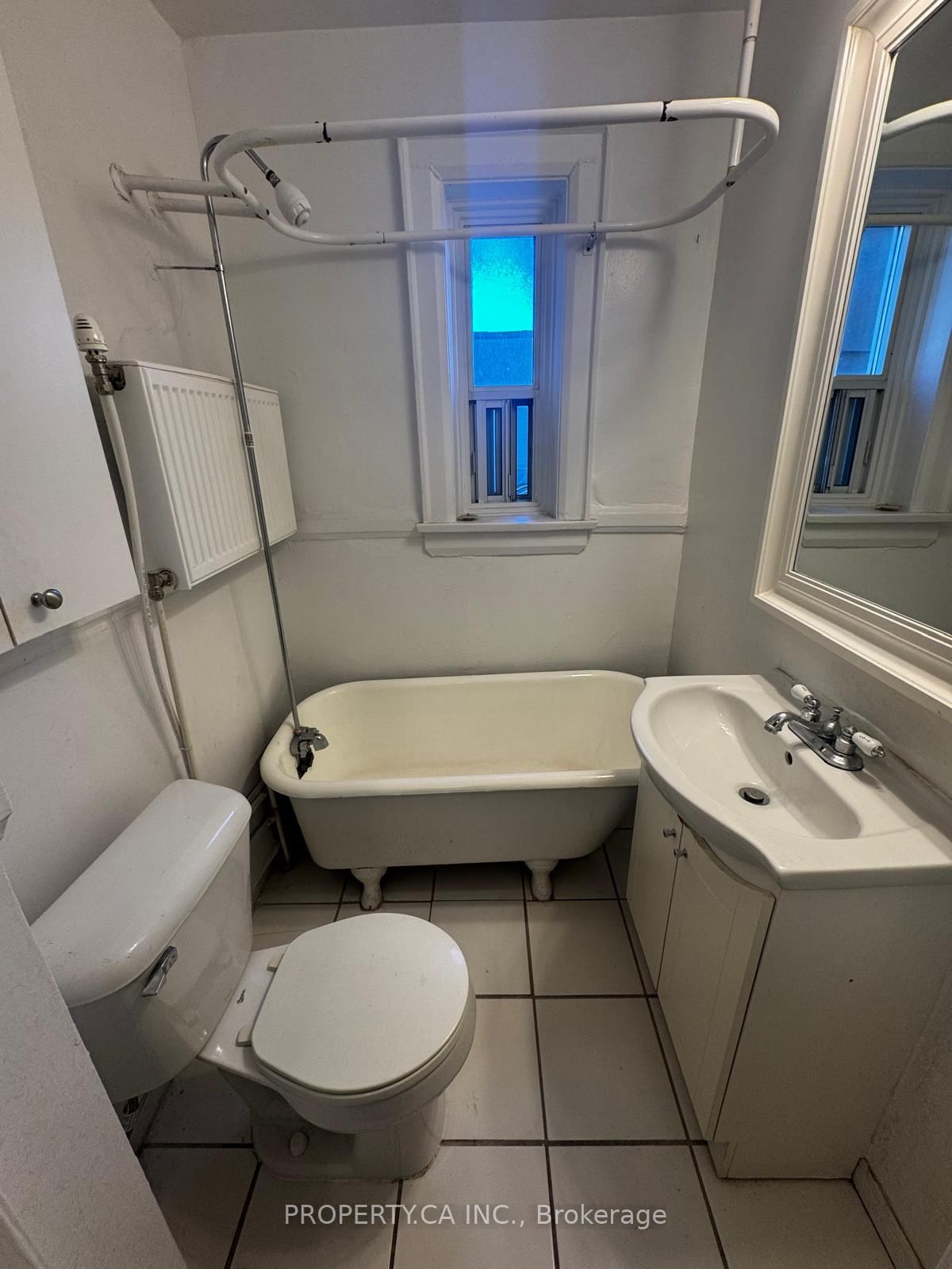 849 Broadview Avenue E, Unit 19 - Photo 5