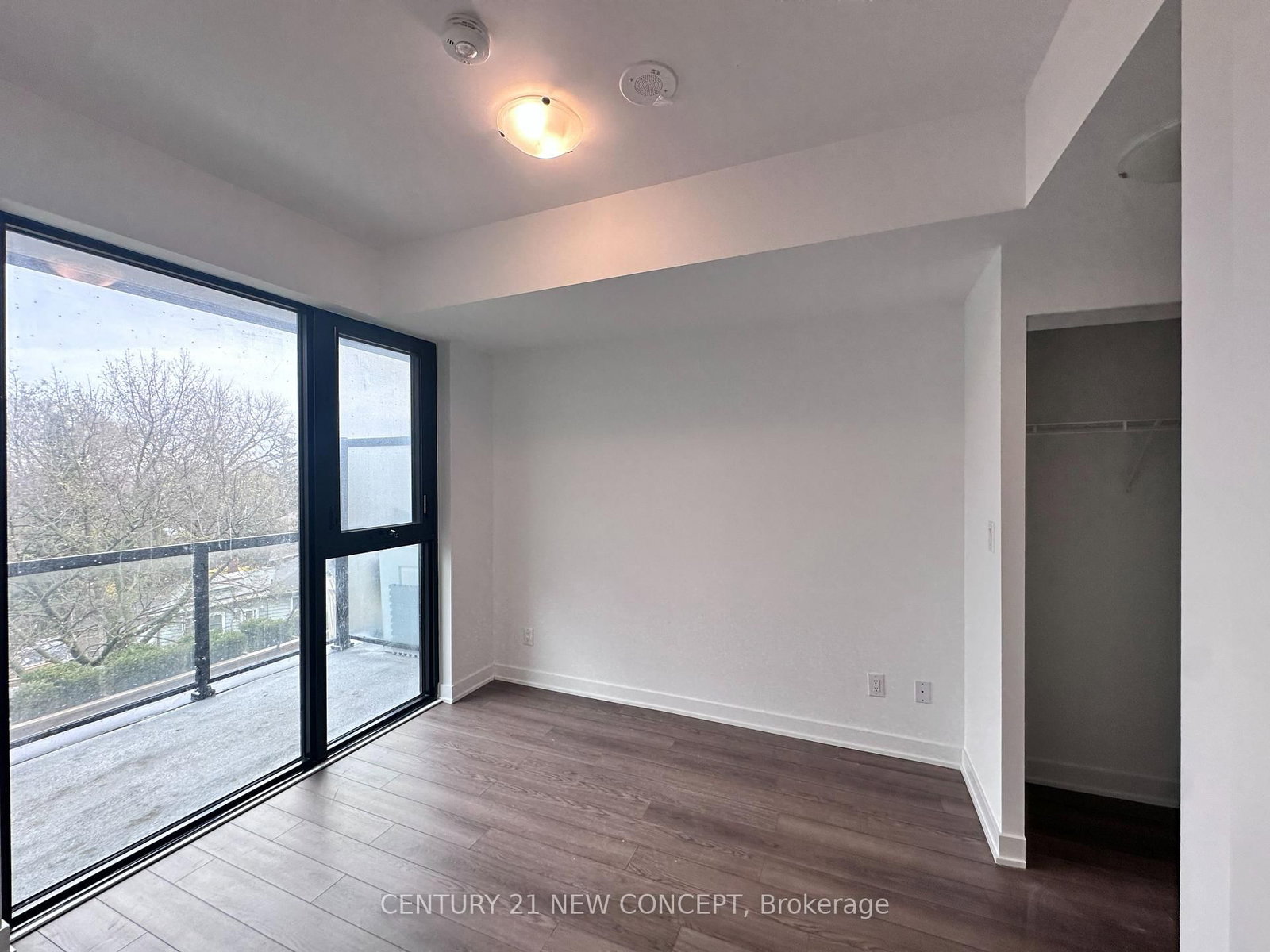301-2799 Kingston Road, Toronto, ON, photo 2
