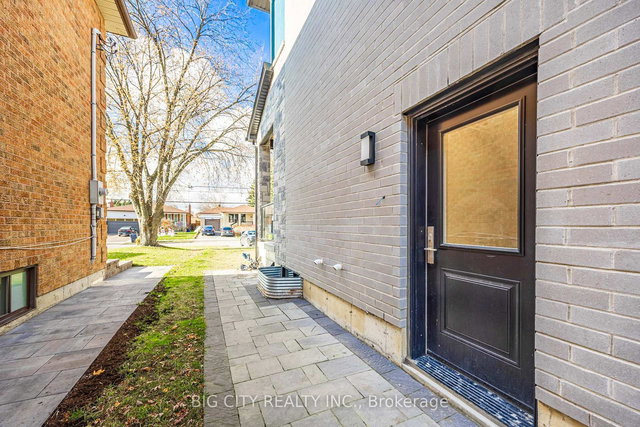 Unit B - 39 Aragon Avenue
