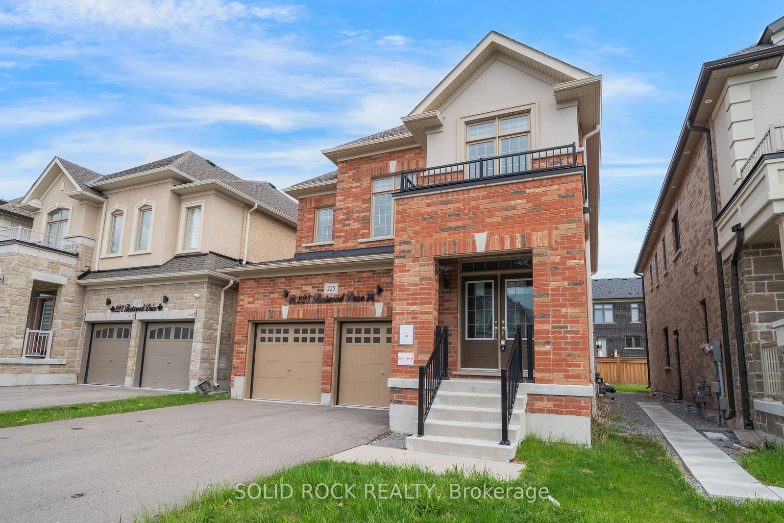 225 Fleetwood Drive • Oshawa, ON photo 33