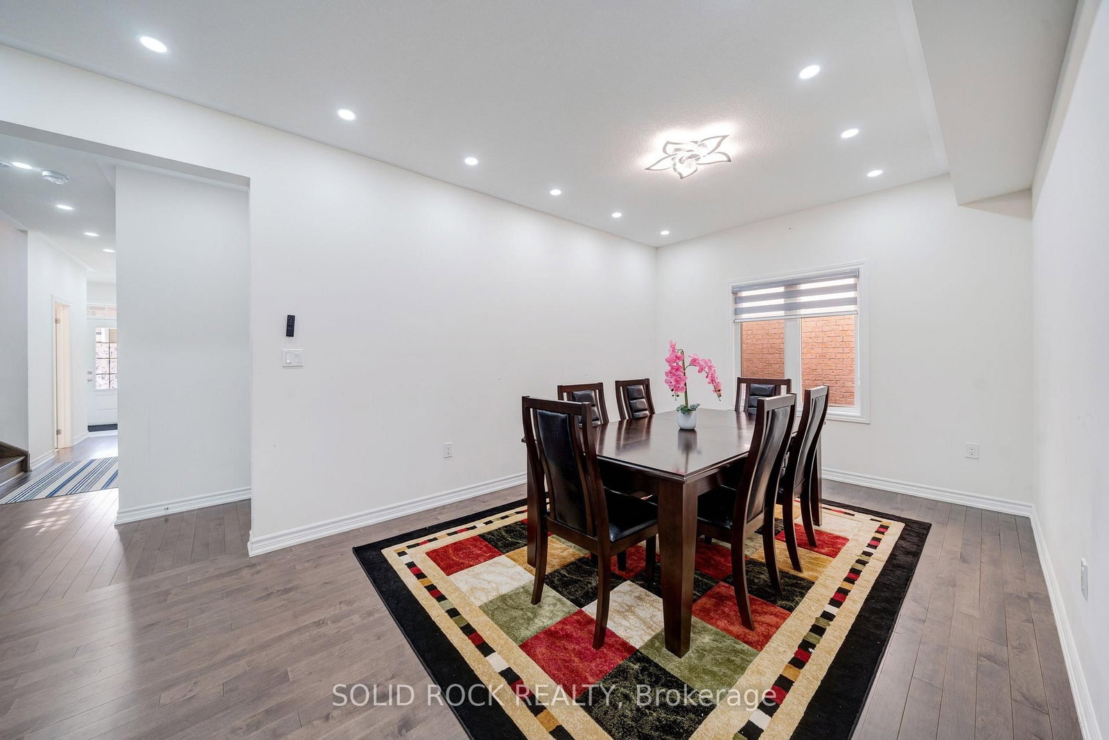 225 Fleetwood Drive • Oshawa, ON photo 4