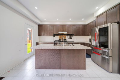 225 Fleetwood Drive • Oshawa, ON photo 6