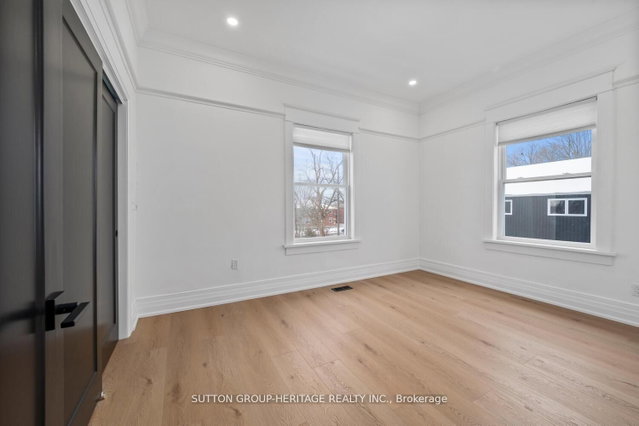 3 - 852 Simcoe Street N
