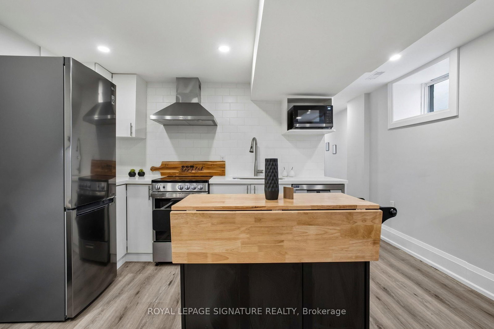 972 Cosburn Avenue • Toronto, ON photo 32