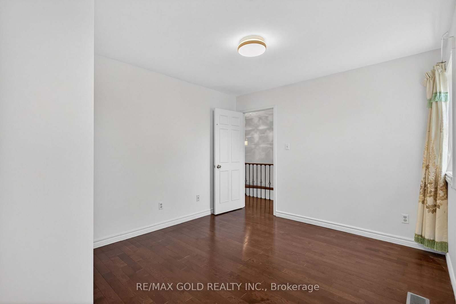 43 Saintsbury Square - Photo 21