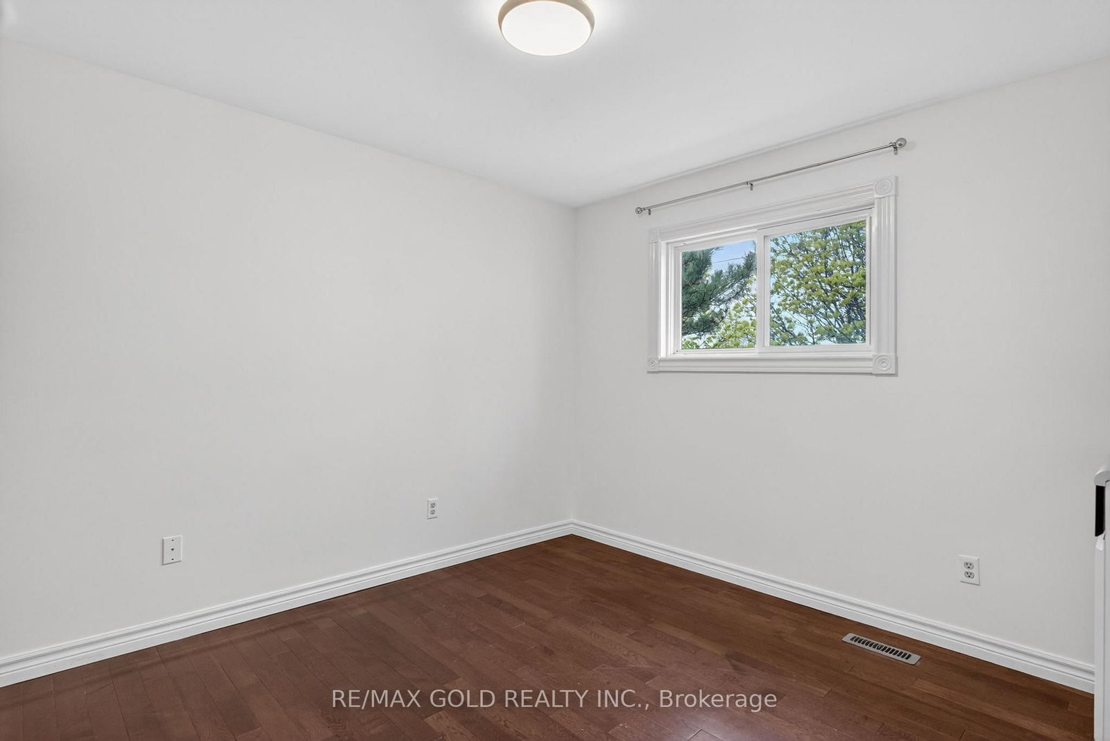43 Saintsbury Square - Photo 26