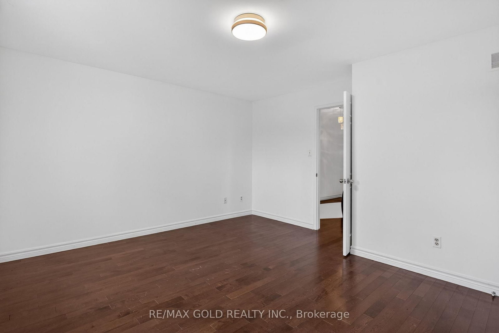 43 Saintsbury Square - Photo 29