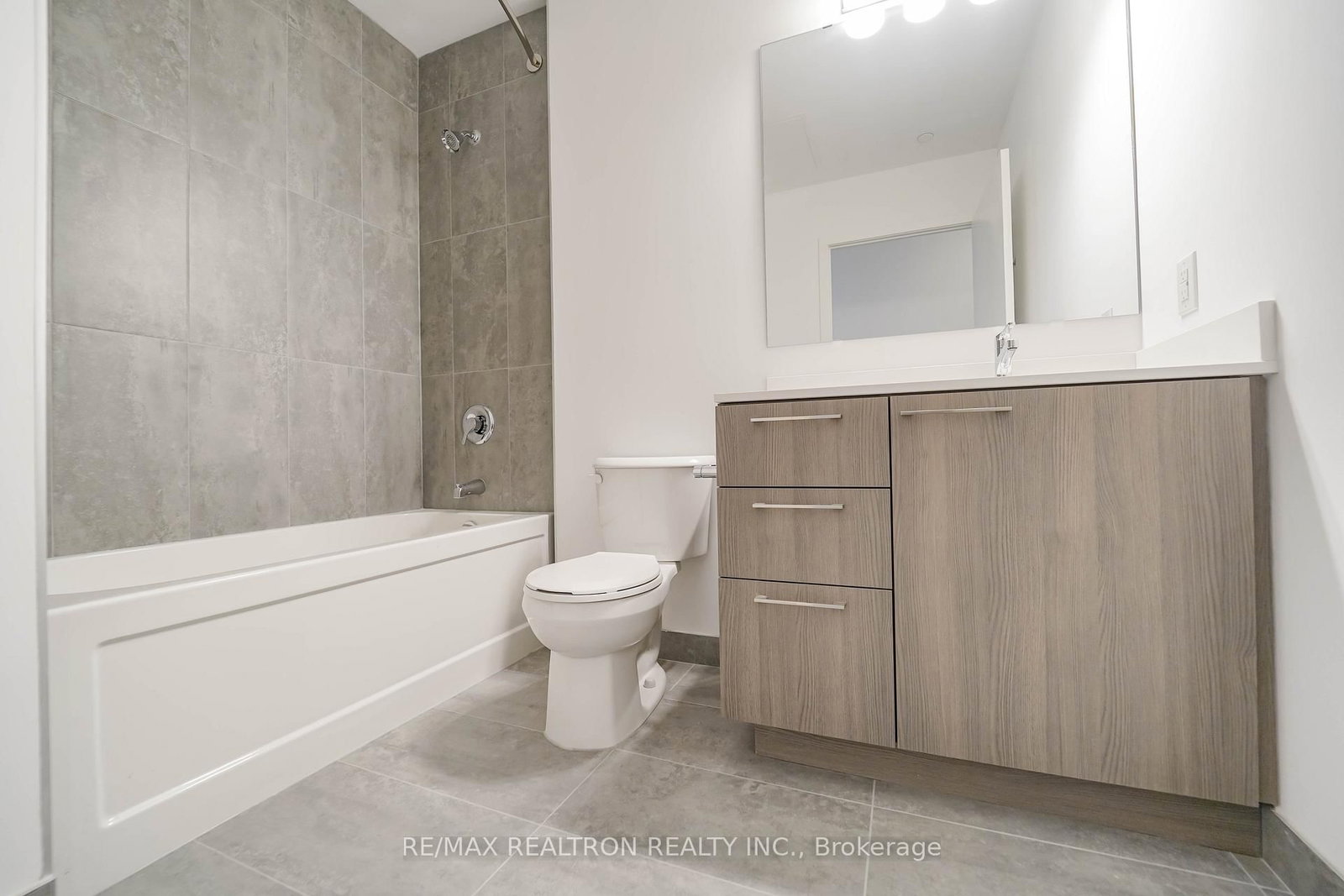 7439 Kingston Road, Unit 101A - Photo 10