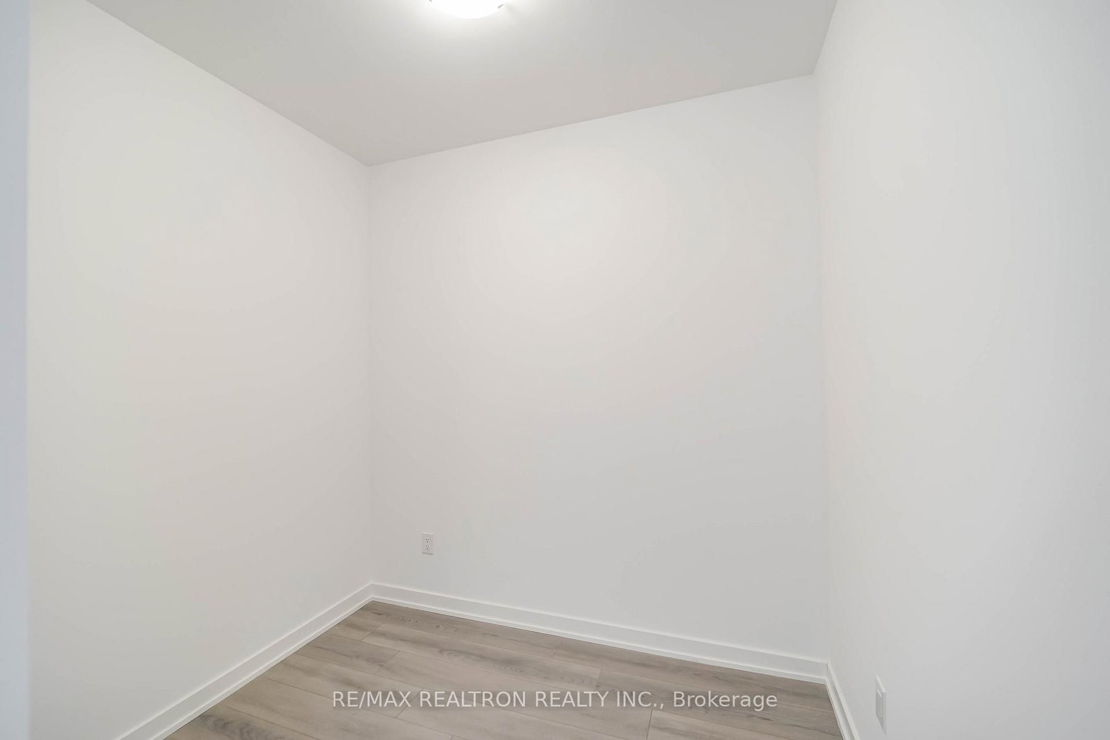 7439 Kingston Road, Unit 101A - Photo 11