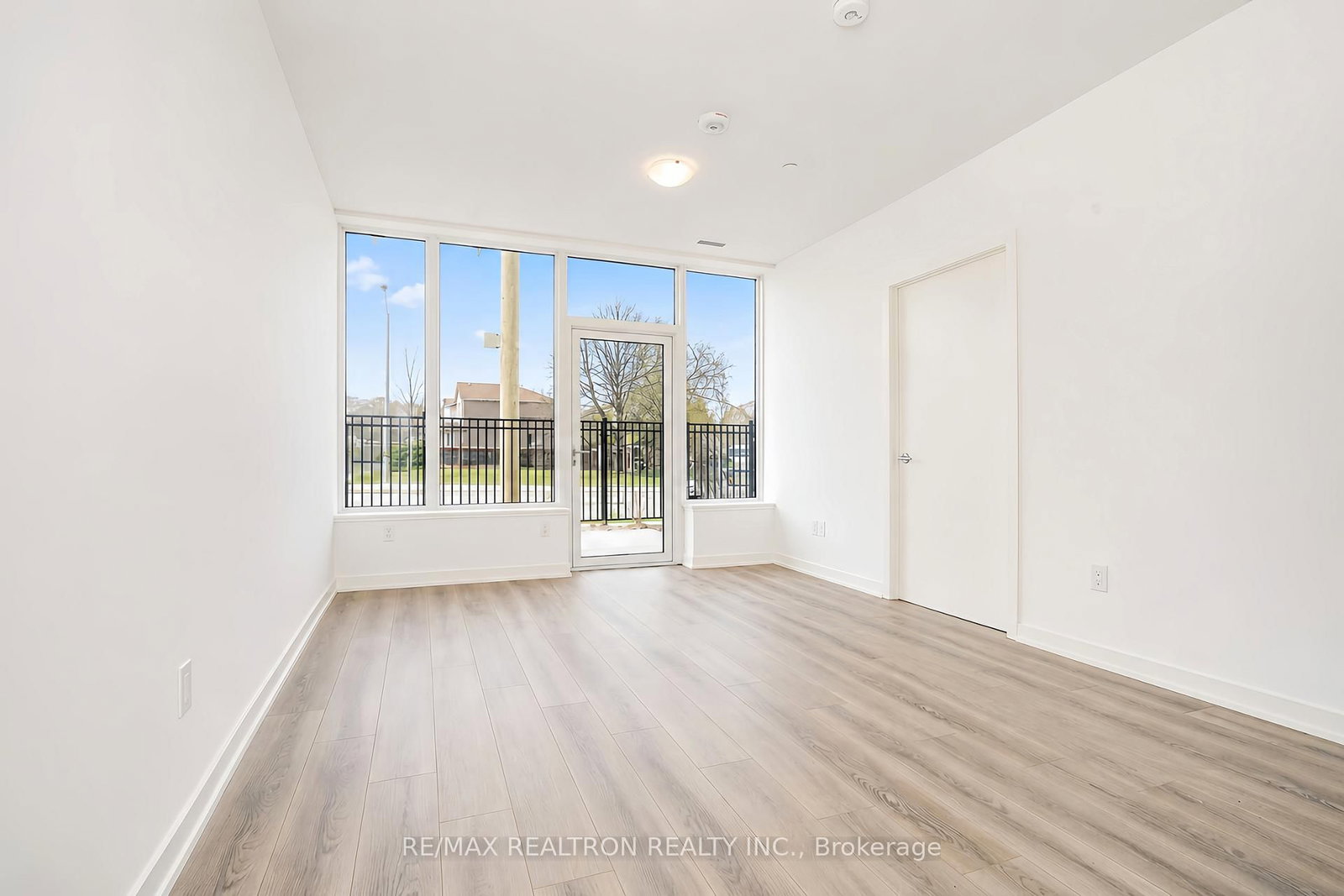 7439 Kingston Road, Unit 101A - Photo 15