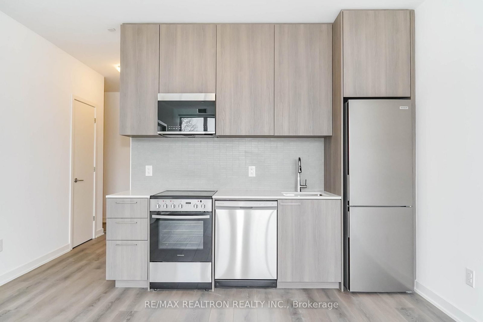 7439 Kingston Road, Unit 101A - Photo 18