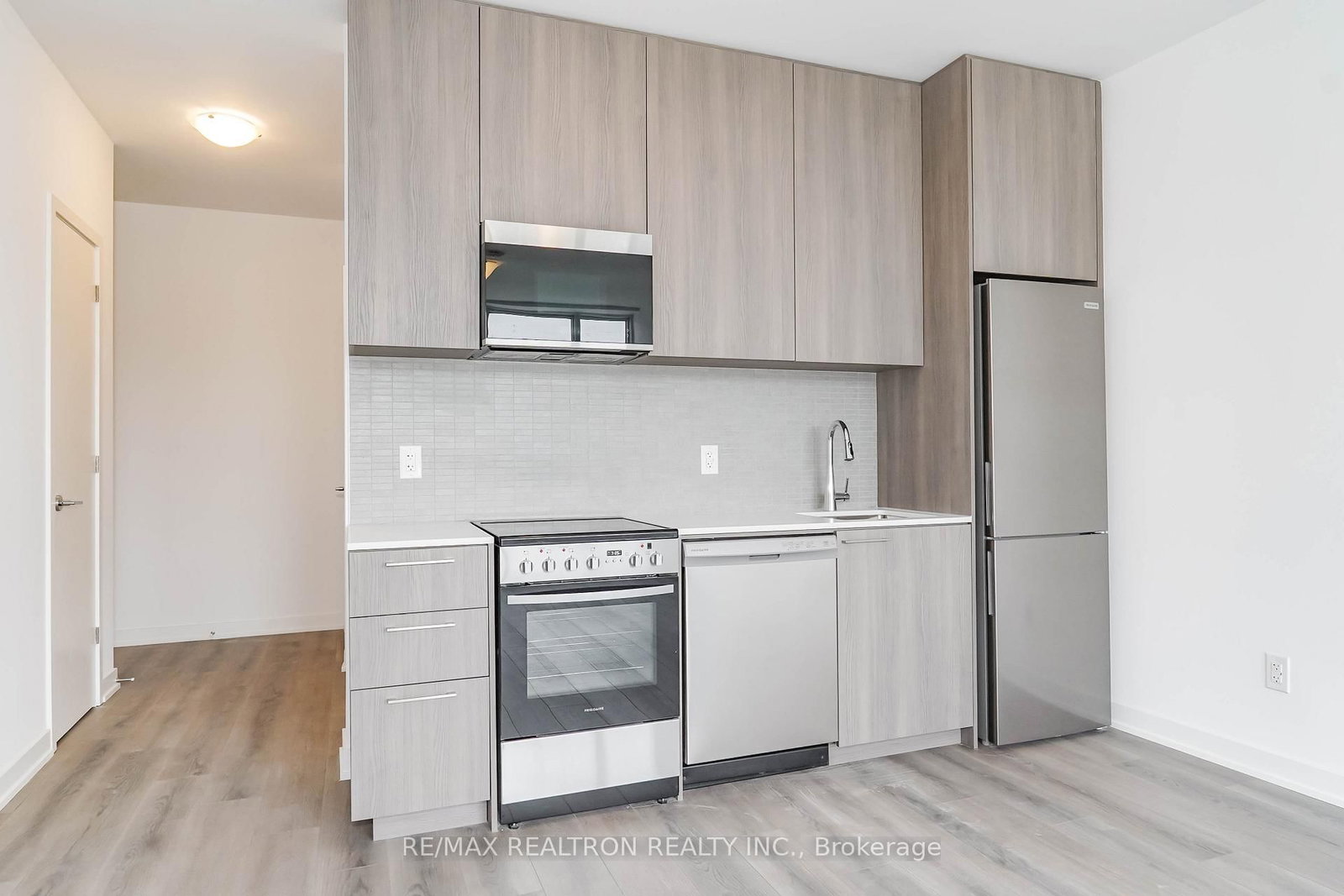 7439 Kingston Road, Unit 101A - Photo 19