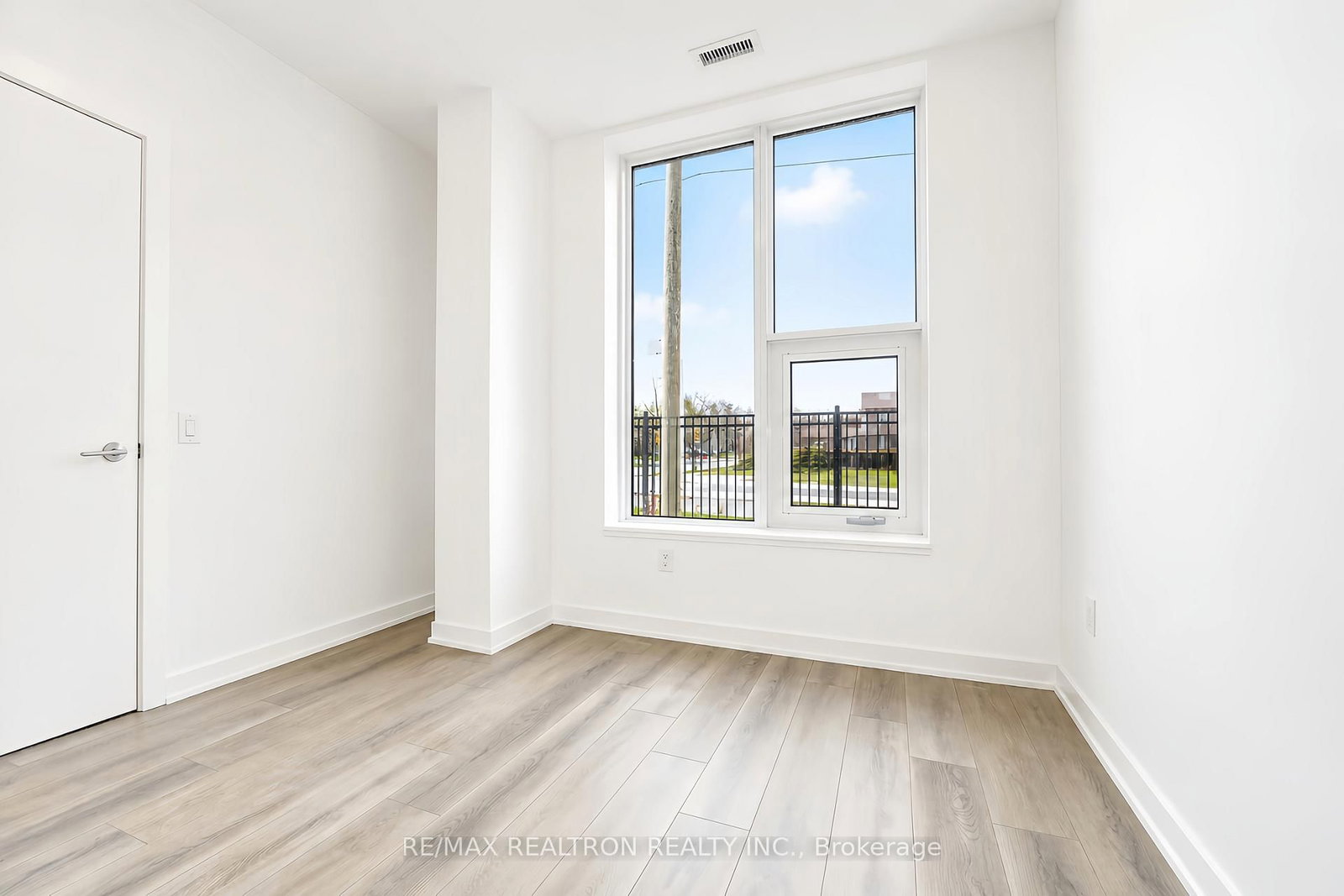7439 Kingston Road, Unit 101A - Photo 20