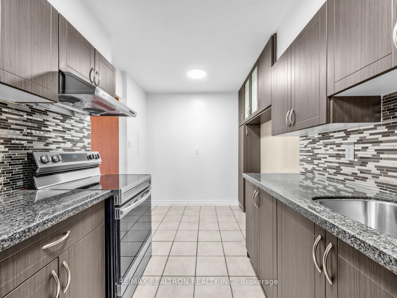 180 Markham Road, Unit 501 - Photo 13