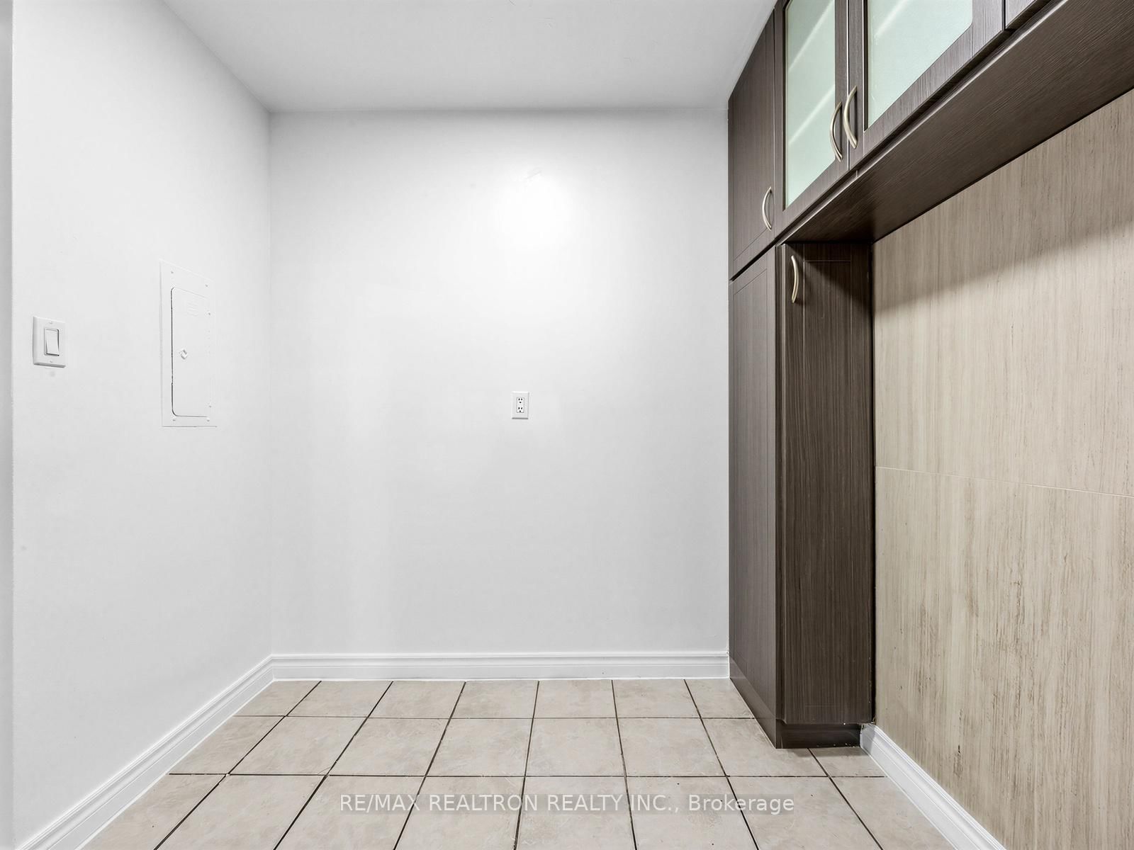 180 Markham Road, Unit 501 - Photo 17
