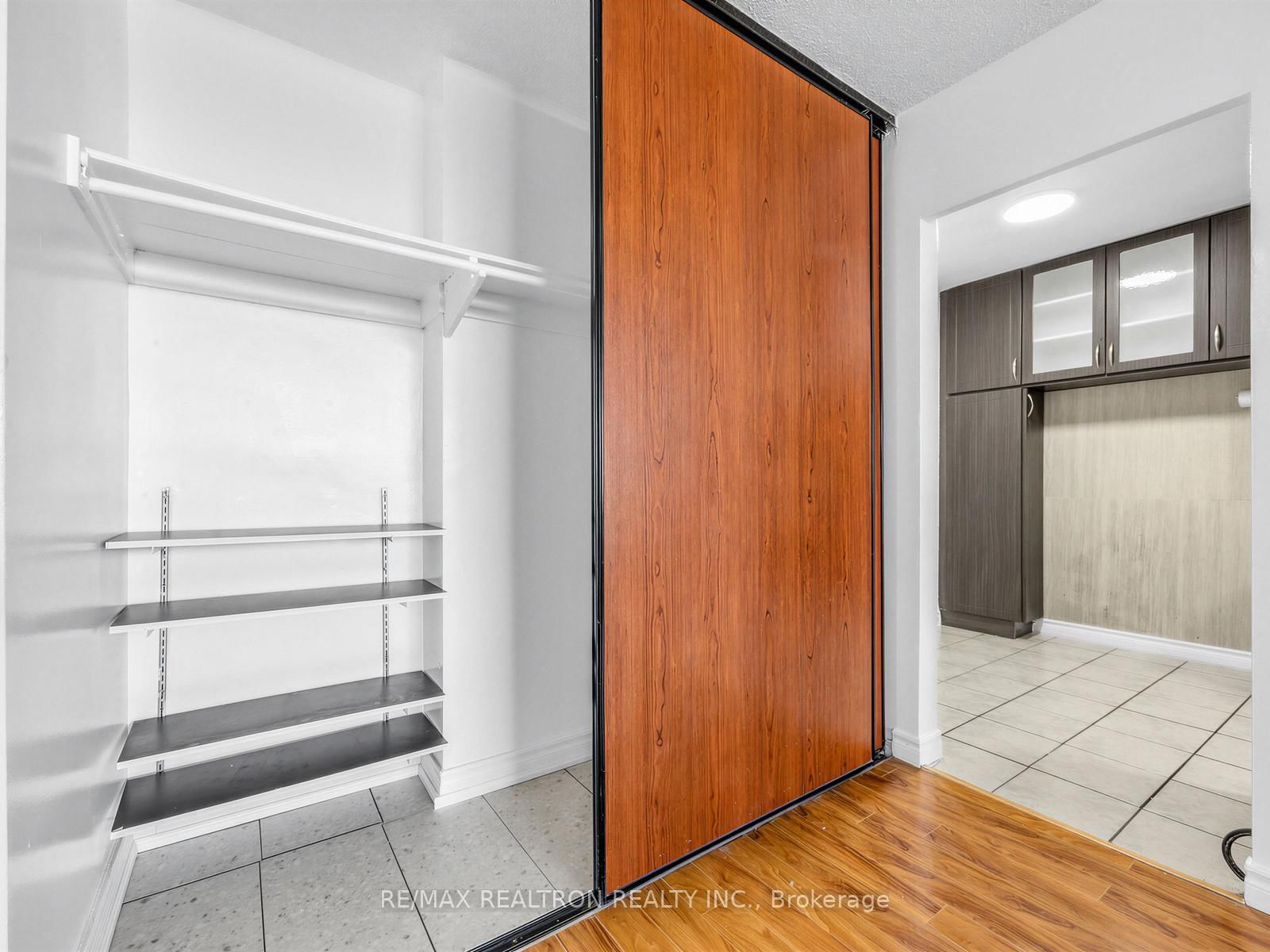 180 Markham Road, Unit 501 - Photo 18