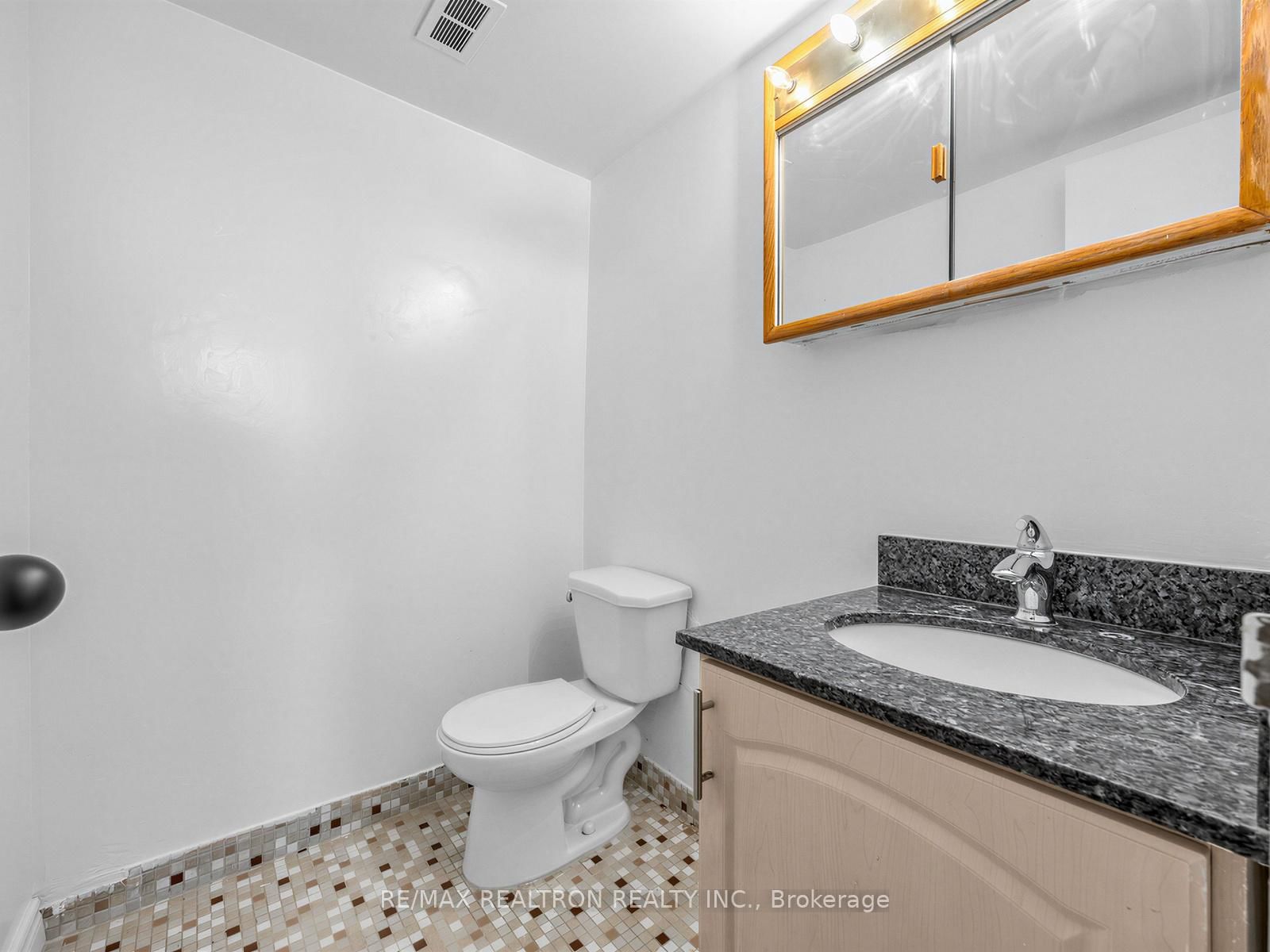 180 Markham Road, Unit 501 - Photo 19