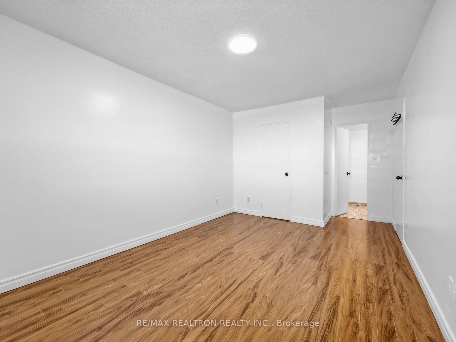 180 Markham Road, Unit 501 - Photo 21