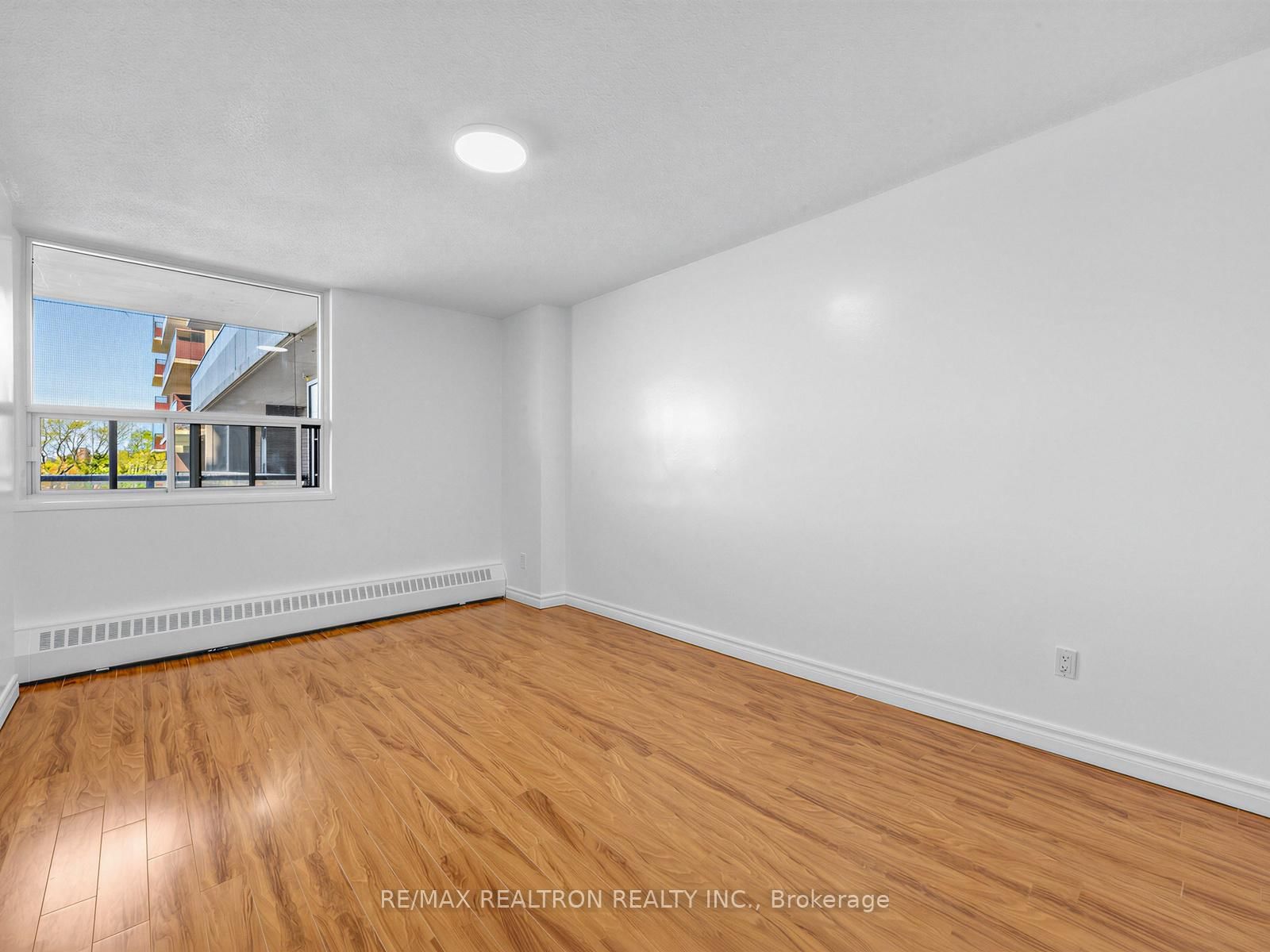 180 Markham Road, Unit 501 - Photo 22