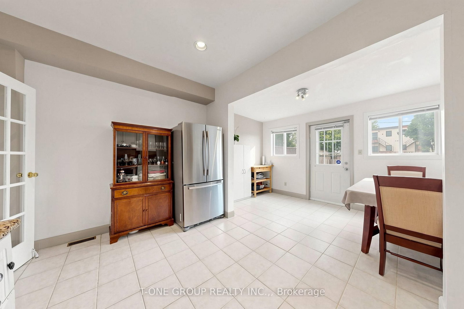 41 Madelaine Avenue - Photo 17