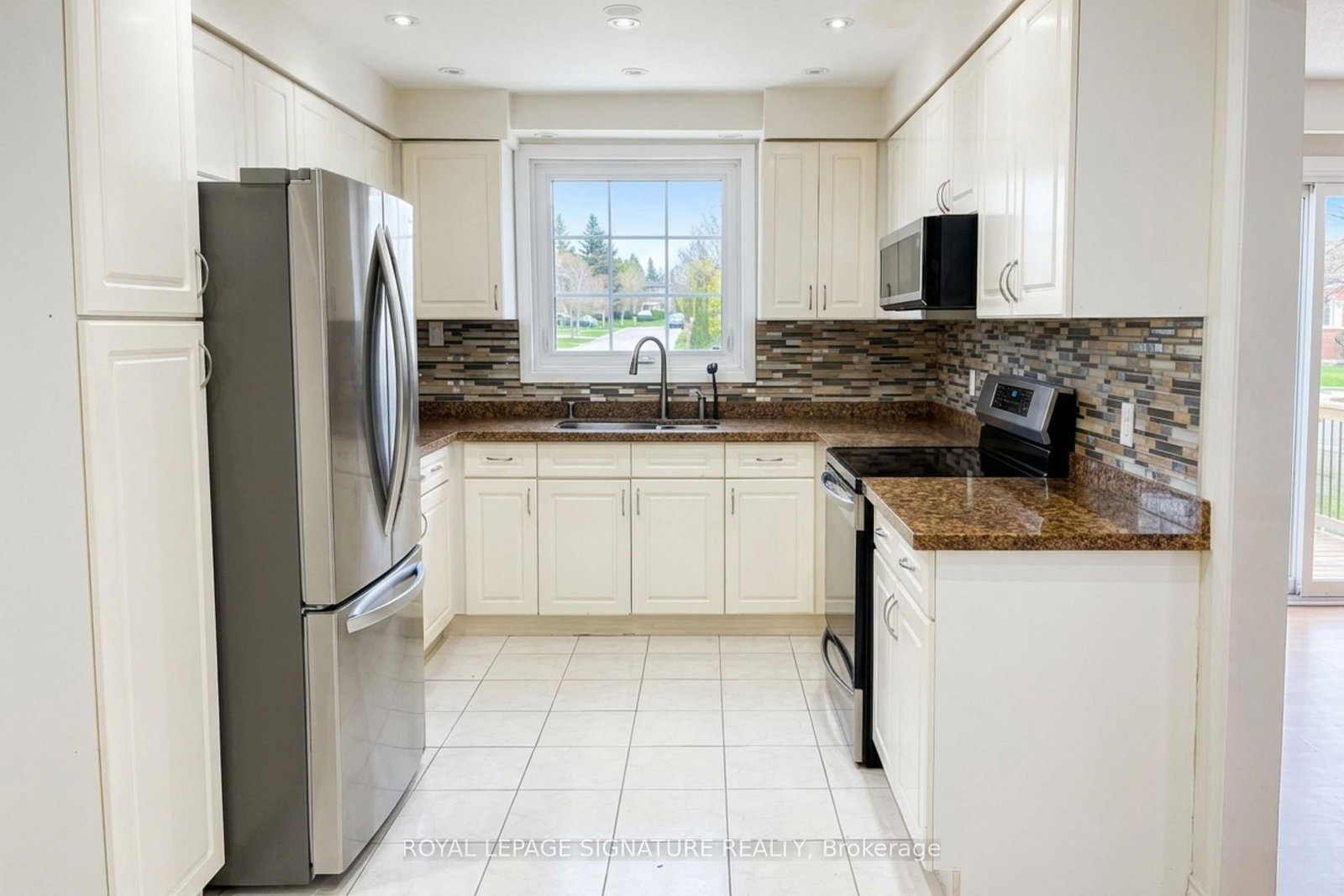 248 Gowan Avenue - Photo 6