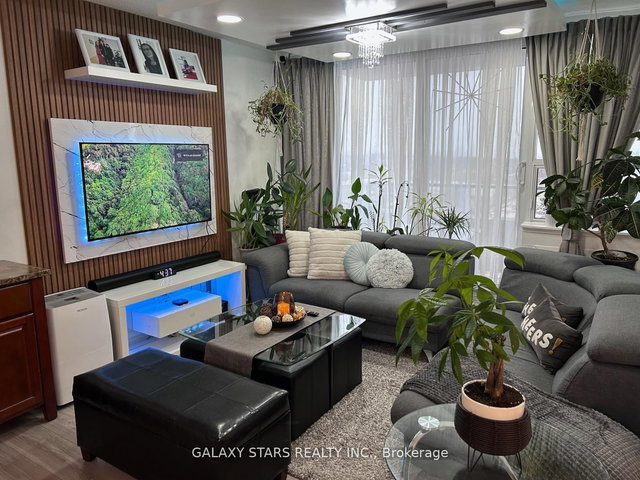 1210 - 15 Torrance Road