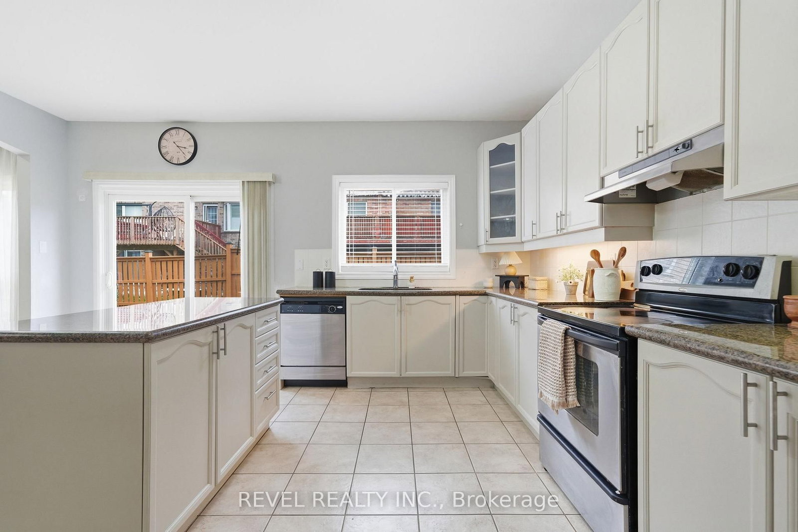 131 Rushworth Drive • Ajax, ON photo 16