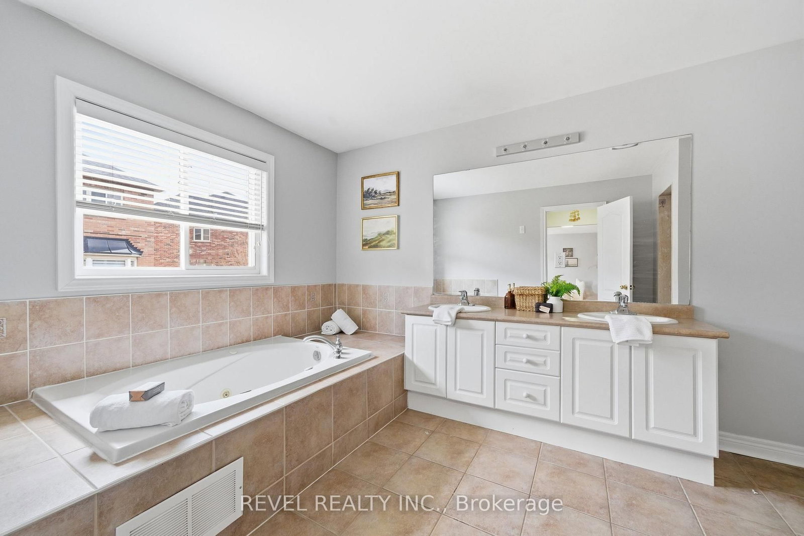 131 Rushworth Drive • Ajax, ON photo 25