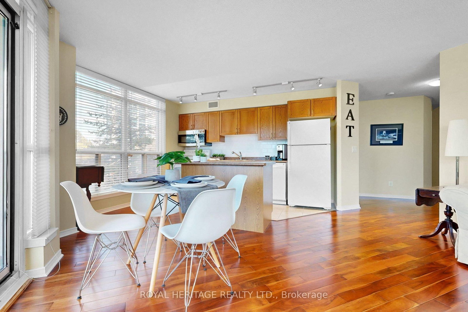 340 Watson Street W, Unit 112 - Photo 17