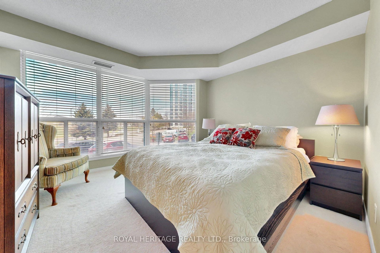 340 Watson Street W, Unit 112 - Photo 23