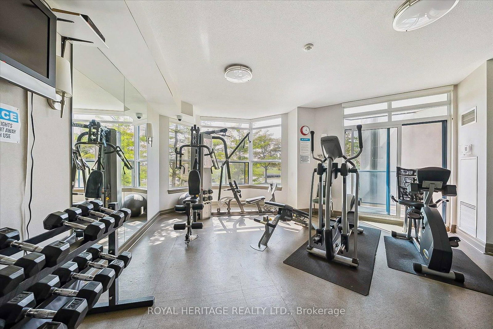 340 Watson Street W, Unit 112 - Photo 36