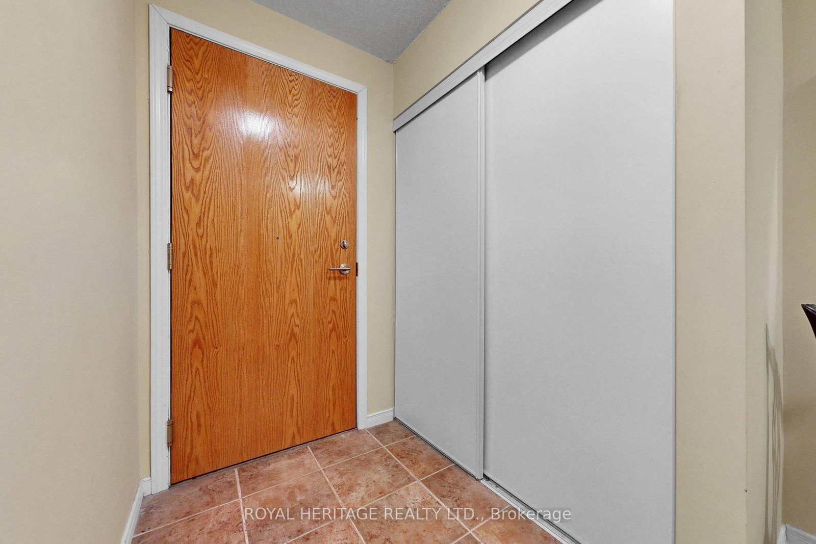 340 Watson Street W, Unit 112 - Photo 6