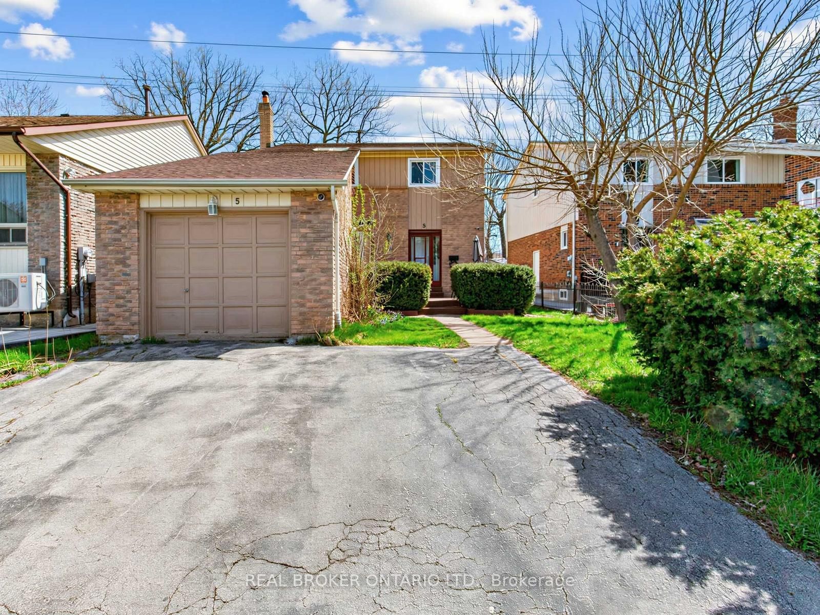 Detached House for sale at 5 Firebrace Road, Toronto, Ontario, M1W 2Z3 - Steeles - MLS: E13123608